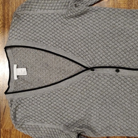 Womens H & M gray & black v neck button sweater size S - Picture 2 of 4